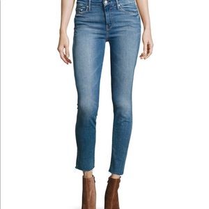 MOTHER denim size 25 “Looker Ankle Fray”.